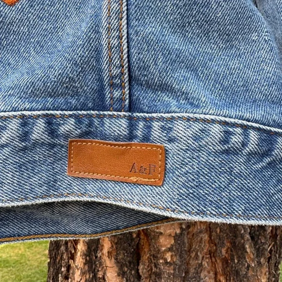 Abercrombie & Fitch Blue Denim Jacket with Brown Patch English paper piecing. - Picture 2 of 6